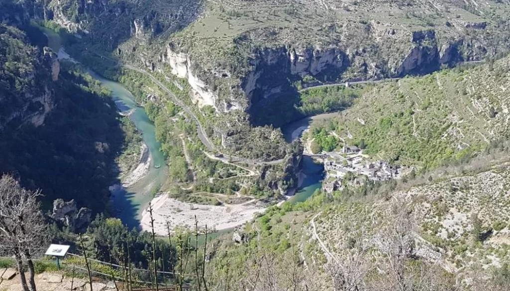 beau méandre des gorges du Tarn