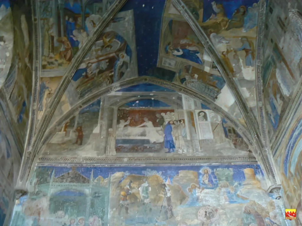 Intérieur de la chapelle Saint-Jean à Avignon.