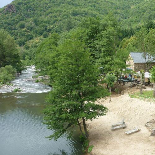 Rivière camping Chantemerle