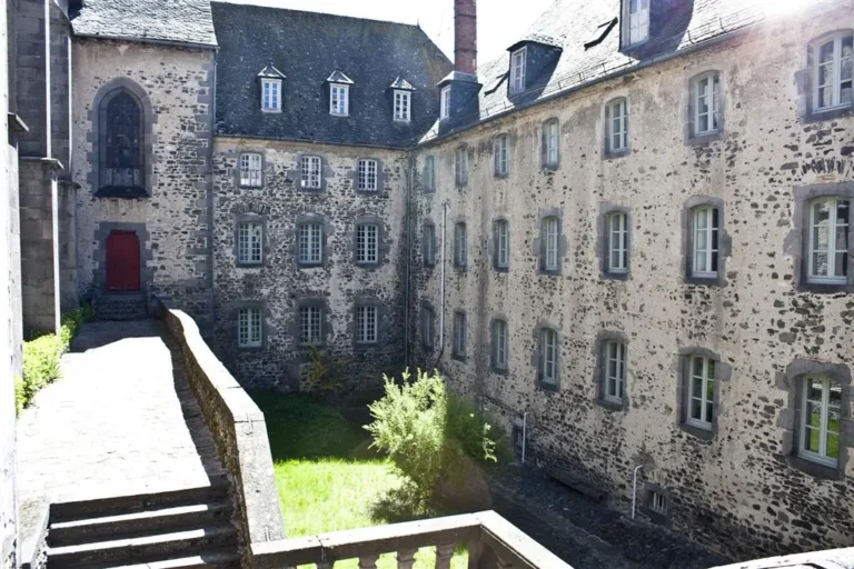 Ancien grand séminaire cour