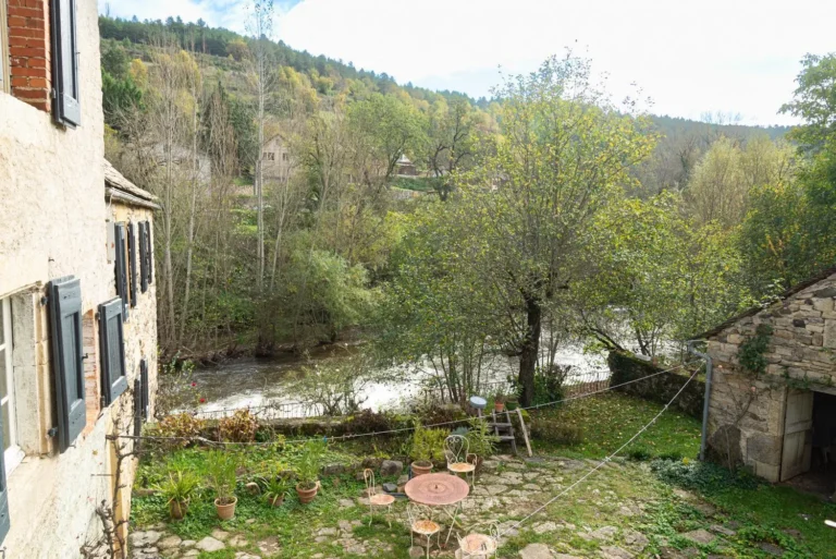 gîte colagne rivière