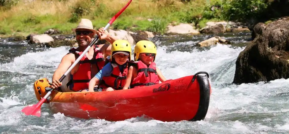 canoé dans les gorges
