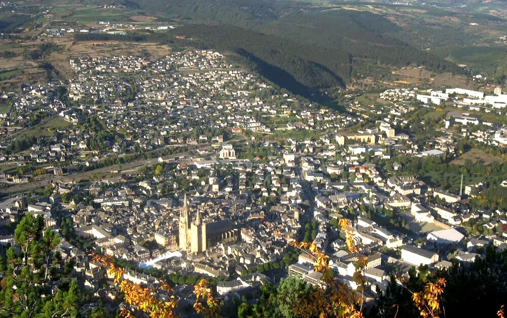 Vue panoramique de Mende de la croix de St Privat