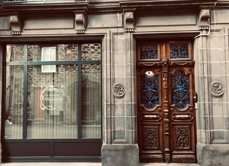 facade la maison d'adelaide