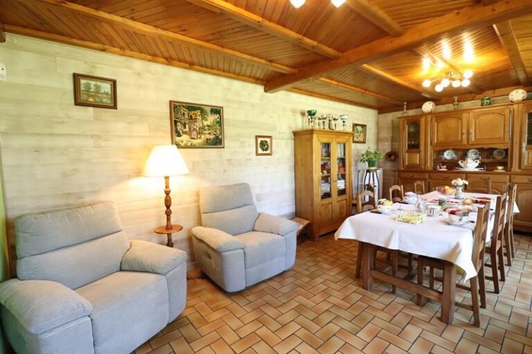 chez marinette salle à manger