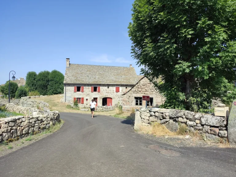 gite communal nasbinals