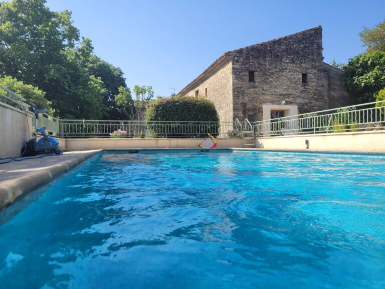 aux coeurs de lascours piscine