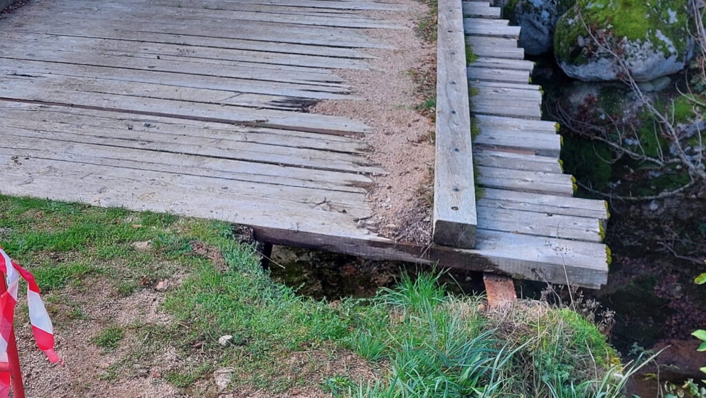 dégats à la passerelle